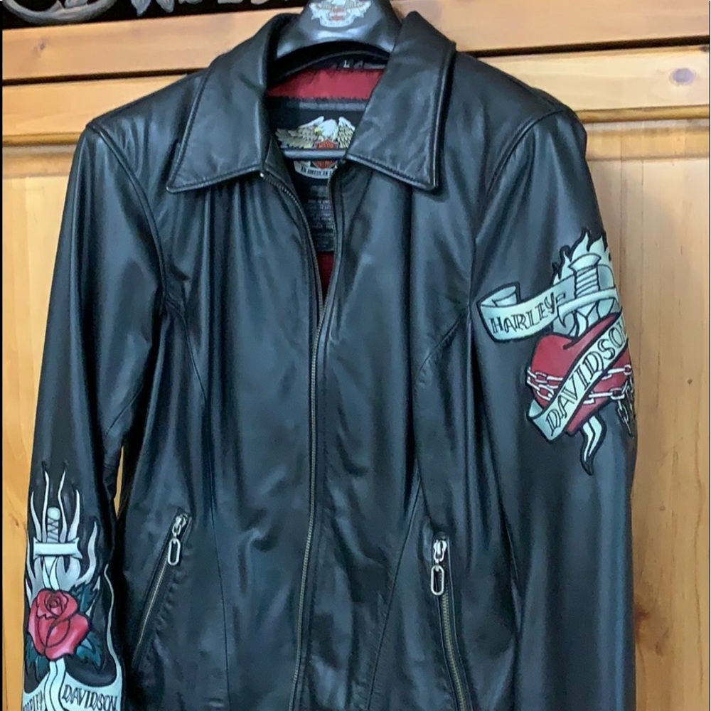 H-D women’s leather jacket size Large.